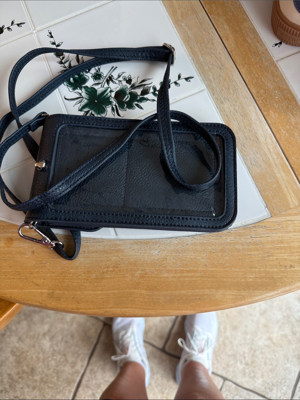 Women's Black Crossbody Phone Wallet - Hands-Free Carry